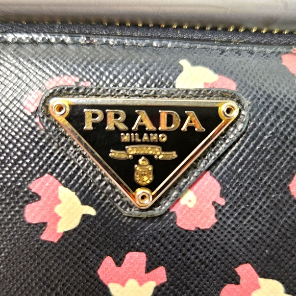 Prada Floral Leather Long Zip Wallet (Full Inclusion) - Picture 6 of 11